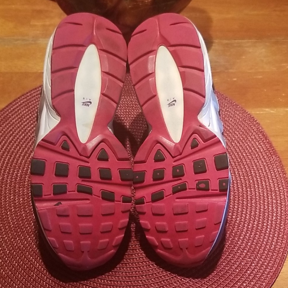 Nike Air Max 95. Size 7 - Picture 11 of 13